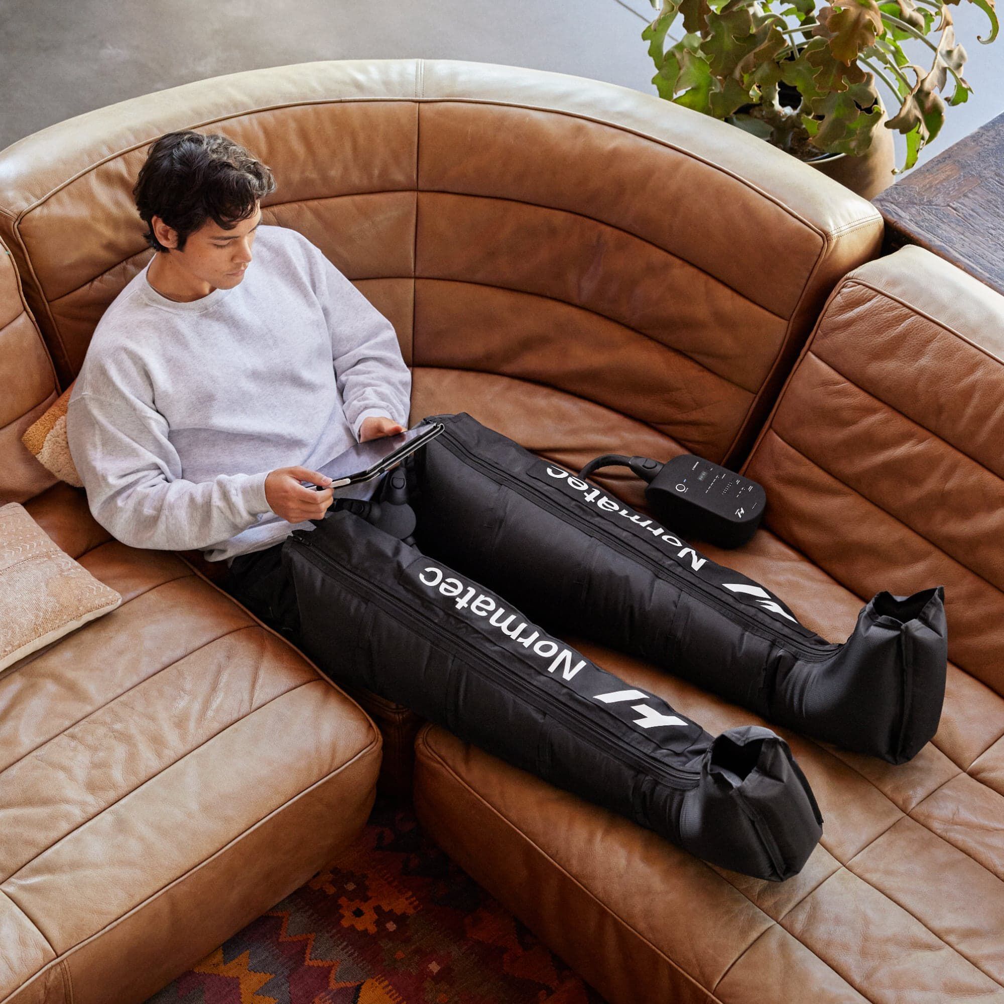 HyperIce Normatec 3 Leg Compression Package, , large